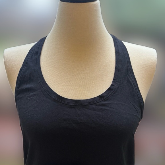 Lululemon Black Racerback Tank Work Out Activewear Athleisure Top Size 12 - Picture 8 of 8
